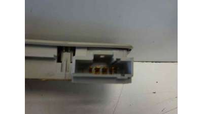 LUZ INTERIOR RENAULT LAGUNA II  - M.658078 / 8200013576