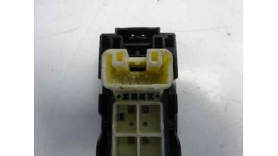 MANDO ELEVALUNAS TRASERO DERECHO TOYOTA AURIS  - M.667187 / MANDO ELEVALUNAS TRASERO DERECHO