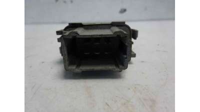 MANDO ELEVALUNAS DELANTERO DERECHO RENAULT SCENIC II  - M.667192 / MANDO ELEVALUNAS DELANTERO DERECHO