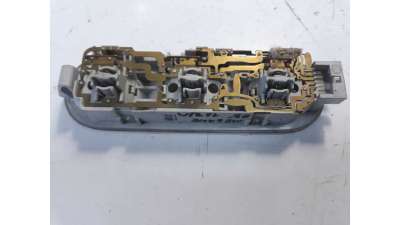 LUZ INTERIOR RENAULT MEGANE II BERLINA 3P  - M.669341 / 820073234