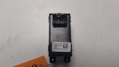 MANDO ELEVALUNAS DELANTERO DERECHO KIA CEED  - M.691126 / 49D5101000