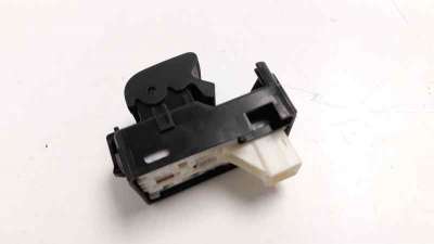 MANDO ELEVALUNAS TRASERO DERECHO TOYOTA AURIS  - M.694414 / 848100D030
