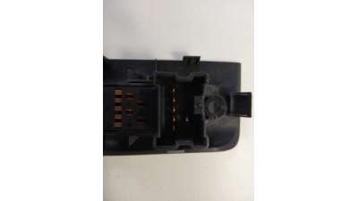 MANDO ELEVALUNAS TRASERO DERECHO NISSAN NAVARA PICK-UP  - M.710941 / 82960EB360