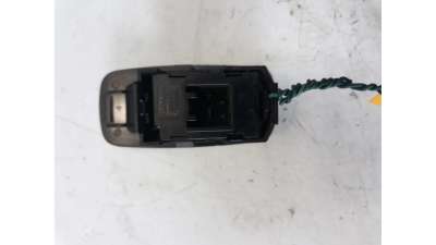 MANDO ELEVALUNAS TRASERO DERECHO TOYOTA COROLLA  - M.714124 / 54035117