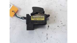 MANDO ELEVALUNAS DELANTERO DERECHO KIA RIO  - M.715533 / 935811G000