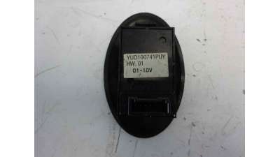 MANDO ELEVALUNAS DELANTERO DERECHO MG ROVER SERIE 75  - M.715868 / YUD100741PUY
