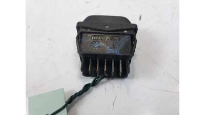 MANDO ELEVALUNAS DELANTERO IZQUIERDO PEUGEOT 306 BREAK  - M.715880 / MANDO ELEVALUNAS DELANTERO IZQUIERDO