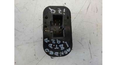 MANDO ELEVALUNAS DELANTERO IZQUIERDO FORD MONDEO BERLINA/FAMILIAR  - M.715978 / 93BG14529BA