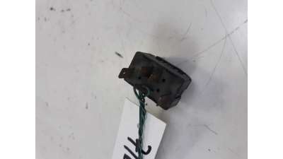 MANDO ELEVALUNAS DELANTERO IZQUIERDO AUDI A4 BERLINA  - M.716014 / 4D0959855