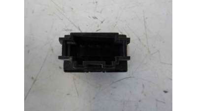 MANDO ELEVALUNAS DELANTERO IZQUIERDO VOLKSWAGEN PASSAT BERLINA  - M.716025 / MANDO ELEVALUNAS DELANTERO IZQUIERDO