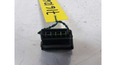 MANDO ELEVALUNAS DELANTERO IZQUIERDO RENAULT 19 HATCHBACK  - M.716126 / MANDO ELEVALUNAS DELANTERO IZQUIERDO