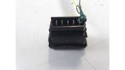 MANDO ELEVALUNAS DELANTERO IZQUIERDO RENAULT 19 HATCHBACK  - M.716130 / MANDO ELEVALUNAS DELANTERO IZQUIERDO