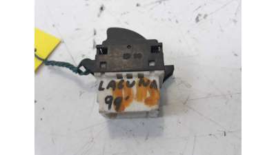 MANDO ELEVALUNAS DELANTERO DERECHO RENAULT LAGUNA  - M.716138 / 7700417484