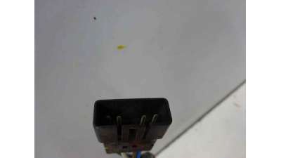 MANDO ELEVALUNAS TRASERO DERECHO OPEL CORSA B  - M.716142 / MANDO ELEVALUNAS TRASERO DERECHO