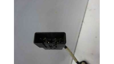 MANDO ELEVALUNAS TRASERO DERECHO OPEL CORSA B  - M.716147 / MANDO ELEVALUNAS TRASERO DERECHO