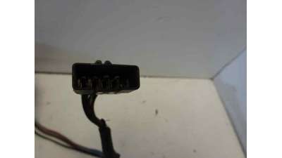 MANDO ELEVALUNAS DELANTERO DERECHO OPEL CORSA B  - M.716196 / MANDO ELEVALUNAS DELANTERO DERECHO