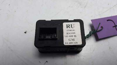 MANDO ELEVALUNAS DELANTERO IZQUIERDO OPEL CORSA C  - M.716716 / 24409205