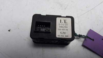 MANDO ELEVALUNAS DELANTERO IZQUIERDO OPEL CORSA C  - M.716717 / 90561088