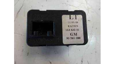 MANDO ELEVALUNAS DELANTERO IZQUIERDO OPEL CORSA C  - M.716719 / 90561088