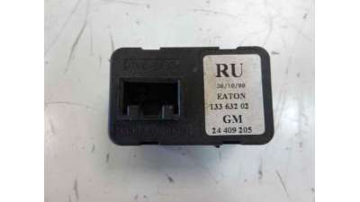 MANDO ELEVALUNAS DELANTERO IZQUIERDO OPEL CORSA C  - M.716722 / 24409205