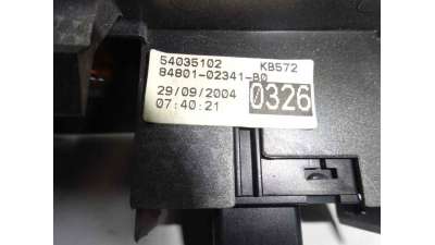 MANDO ELEVALUNAS DELANTERO DERECHO TOYOTA COROLLA FAMILIAR  - M.747046 / 84080102341BQ
