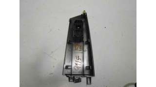 MANDO ELEVALUNAS DELANTERO DERECHO TOYOTA COROLLA FAMILIAR  - M.747046 / 84080102341BQ