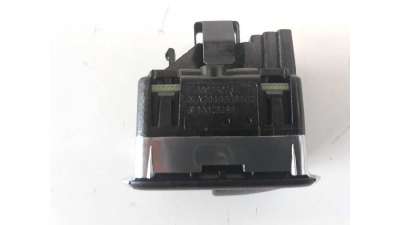 MANDO ELEVALUNAS DELANTERO DERECHO MERCEDES CLASE CLA  - M.765056 / A2049058102