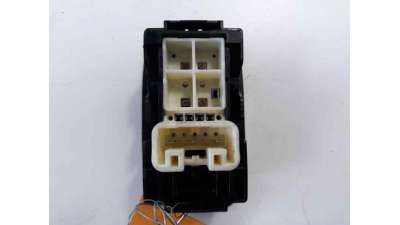 MANDO ELEVALUNAS TRASERO DERECHO TOYOTA AURIS  - M.768501 / 8292Y6D