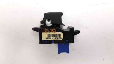 MANDO ELEVALUNAS TRASERO DERECHO KIA RIO  - M.771004 / 935801W010RH