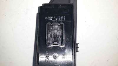MANDO ELEVALUNAS TRASERO IZQUIERDO OPEL ASTRA J LIM. 4TÜRIG  - M.775846 / 13301888