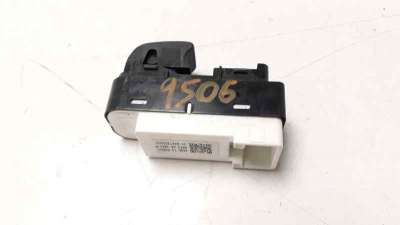 MANDO ELEVALUNAS TRASERO DERECHO MAZDA 3 LIM.  - M.798627 / BBP366380A