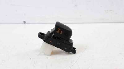 MANDO ELEVALUNAS TRASERO IZQUIERDO NISSAN PULSAR  - M.818543 / MANDO ELEVALUNAS TRASERO IZQUIERDO