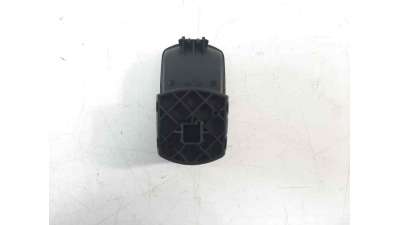 MANDO ELEVALUNAS DELANTERO DERECHO OPEL CORSA E  - M.924938 / 13430018