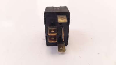 MANDO ELEVALUNAS TRASERO IZQUIERDO SEAT CORDOBA BERLINA  - M.1066923 / 6H0959855A