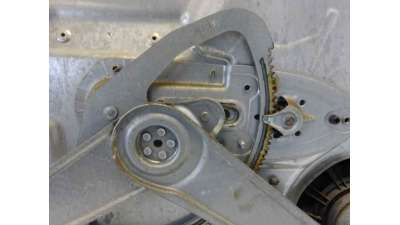 ELEVALUNAS DELANTERO DERECHO FORD FOCUS LIM.  - M.654483 / 1738646