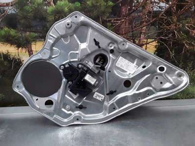 ELEVALUNAS TRASERO DERECHO VOLKSWAGEN POLO 1.4 16V (101 CV) DE 2001 - D.762075 / 6Q4839462D