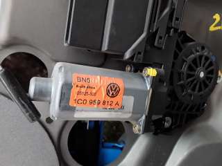 ELEVALUNAS TRASERO DERECHO VOLKSWAGEN GOLF IV BERLINA 1.6 16V (105 CV) DE 1997 - D.861525