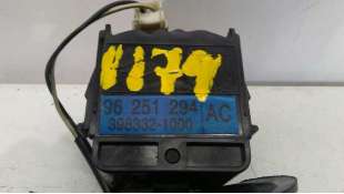 MANDO LIMPIA DAEWOO NUBIRA WAGON 2.0 (133 CV) DE 1997 - D.1049533 / 96251294AC 2