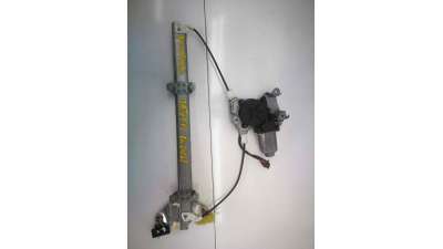 ELEVALUNAS DELANTERO DERECHO NISSAN PRIMERA BERLINA 1.6 16V (90 CV) DE 2000 - D.1240411