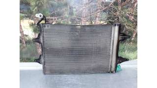 CONDENSADOR / RADIADOR AIRE ACONDICIONADO VOLKSWAGEN POLO 1.4 16V (75 CV) DE 2001 - D.1863221 / 6Q0820411H