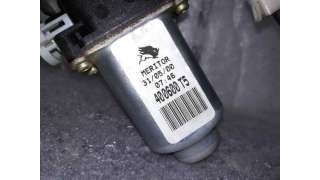 ELEVALUNAS DELANTERO DERECHO NISSAN PRIMERA BERLINA 2.0 16V (140 CV) DE 1999 - D.1879840 / 400600T5