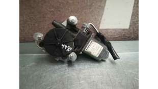 MOTOR ELEVALUNAS DELANTERO DERECHO NISSAN INTERSTAR MOD. 04 2.5 dCi D (120 CV) DE 2003 - D.2212646 / 400738