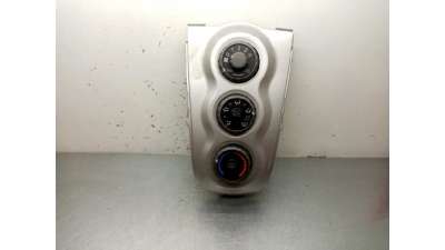 MANDO CALEFACCION / AIRE ACONDICIONADO TOYOTA YARIS 1.3 (87 CV) DE 2006 - D.2246849