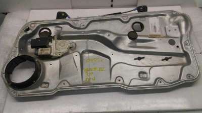 ELEVALUNAS DELANTERO DERECHO VOLKSWAGEN GOLF IV BERLINA 1.6 (101 CV) DE 1997 - D.2588123 / 1J3837756A