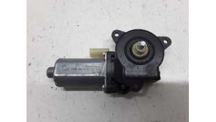 MOTOR ELEVALUNAS DELANTERO DERECHO FORD FIESTA 1.4 TDCi (68 CV) DE 2006 - D.2607640 / 0130821939 2