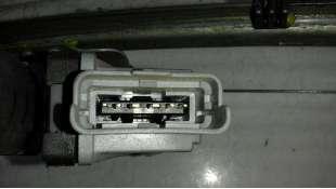 ELEVALUNAS DELANTERO DERECHO CITROEN C3 1.4 HDi (68 CV) DE 2002 - D.2643983 / 9222N6 2