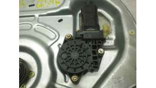 ELEVALUNAS DELANTERO IZQUIERDO HYUNDAI TUCSON 2.0 CRDi (113 CV) DE 2004 - D.2664490 / 824502E000 2