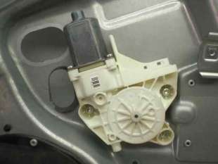 ELEVALUNAS DELANTERO DERECHO FORD FOCUS BERLINA 1.8 TDCi Turbodiesel (116 CV) DE 2006 - D.2700884 2