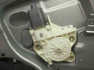 ELEVALUNAS DELANTERO DERECHO FORD FOCUS BERLINA 1.8 TDCi Turbodiesel (116 CV) DE 2006 - D.2700884