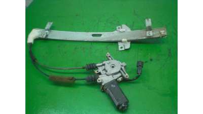 ELEVALUNAS DELANTERO DERECHO HYUNDAI SONATA 2.0 16V (125 CV) DE 1998 - D.2804063 / 8240434010AT